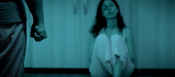 Кадр из фильма Терапия травмы: Психоз Кадр из фильма Терапия травмы: Психоз
